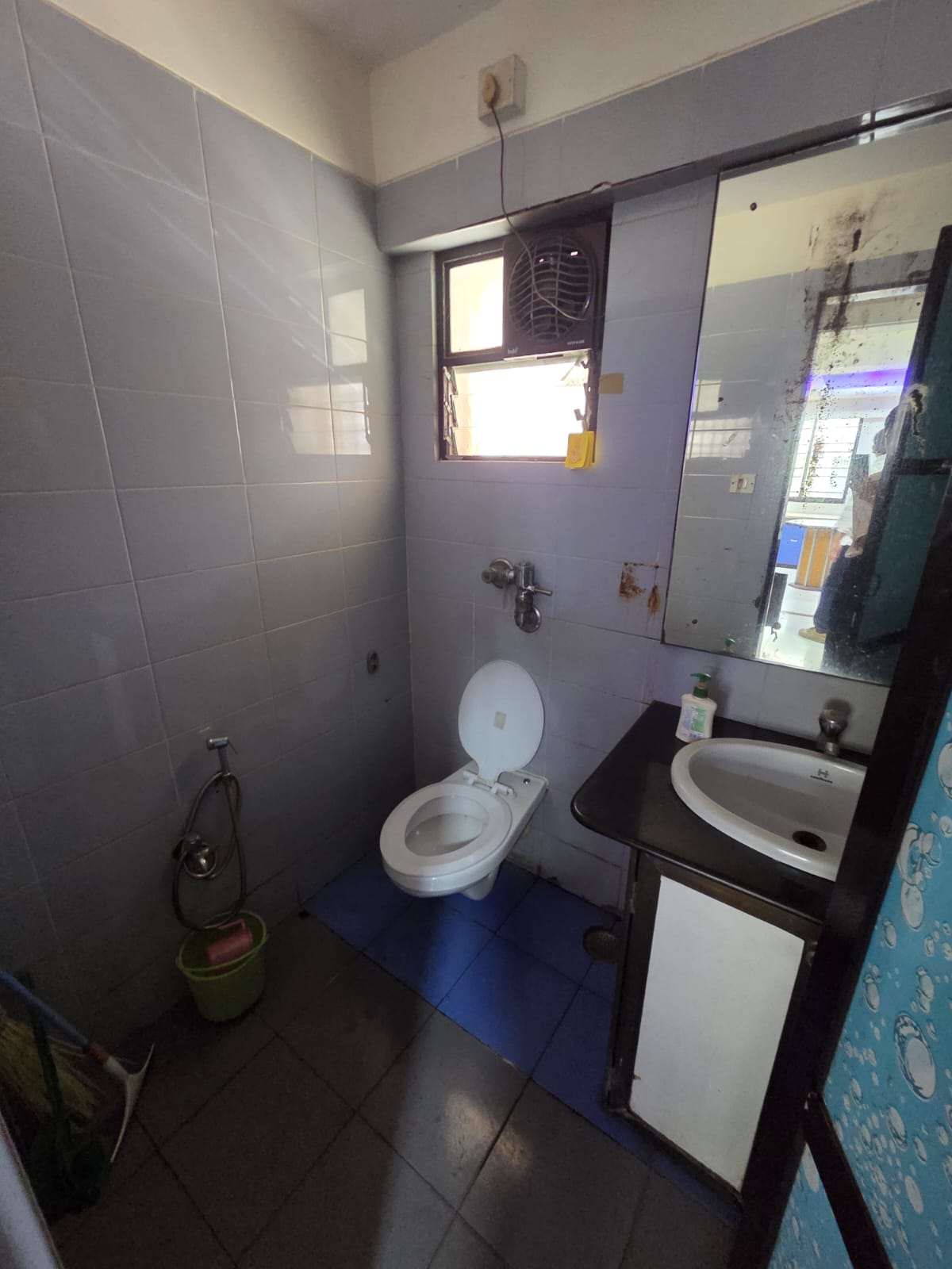 Premium Commercial Office Space for Rent in Borivali West — Photo 4